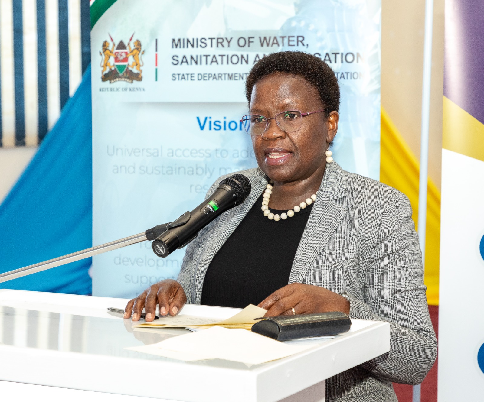 EACC presents compliance monitoring report on dams implementation projects in the Ministry of Water