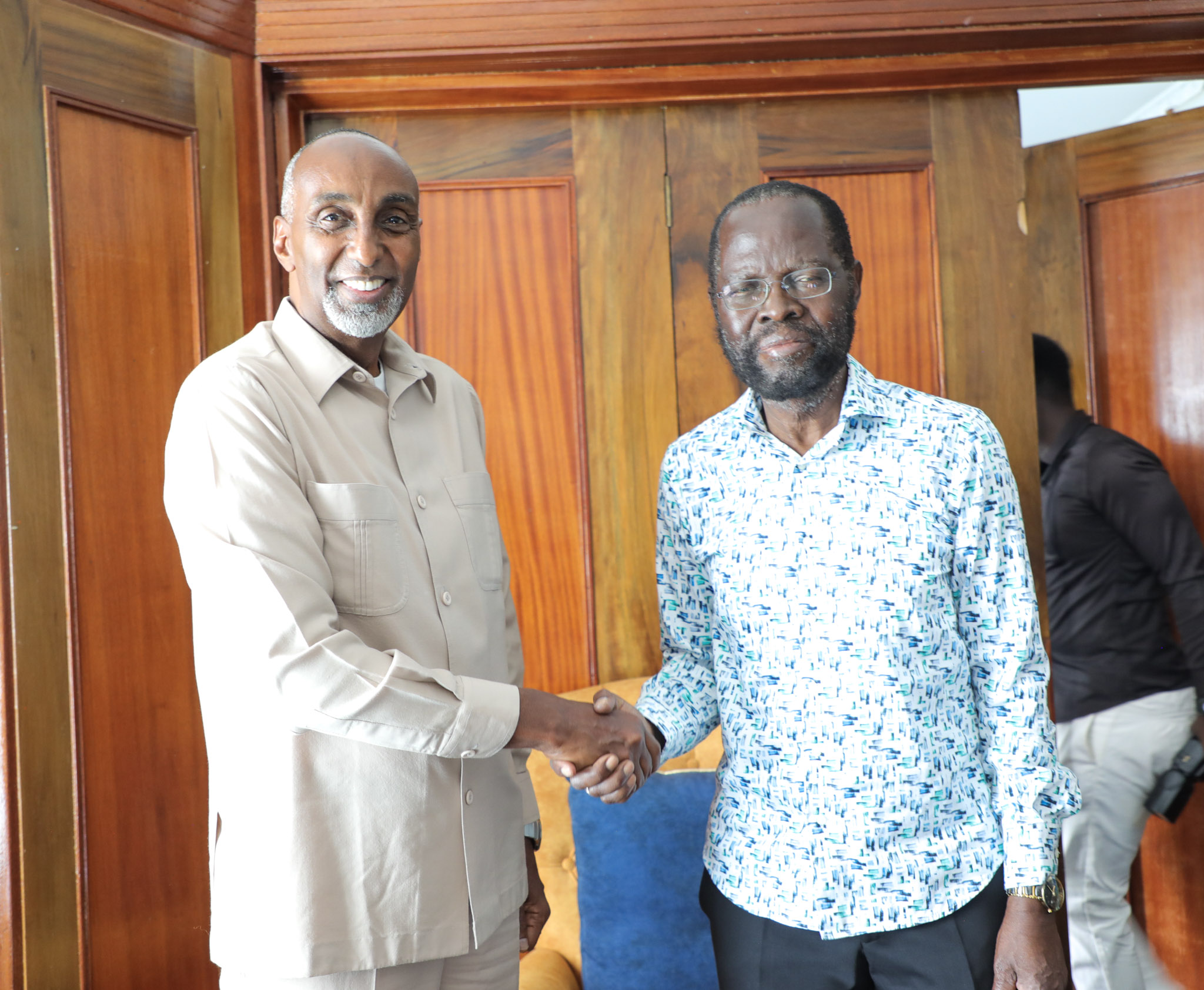 EACC CEO pays courtesy call on Kisumu County governor